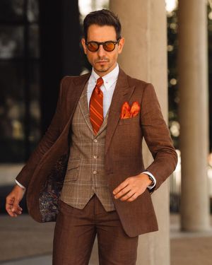 brown-vintage-tweed-outfit